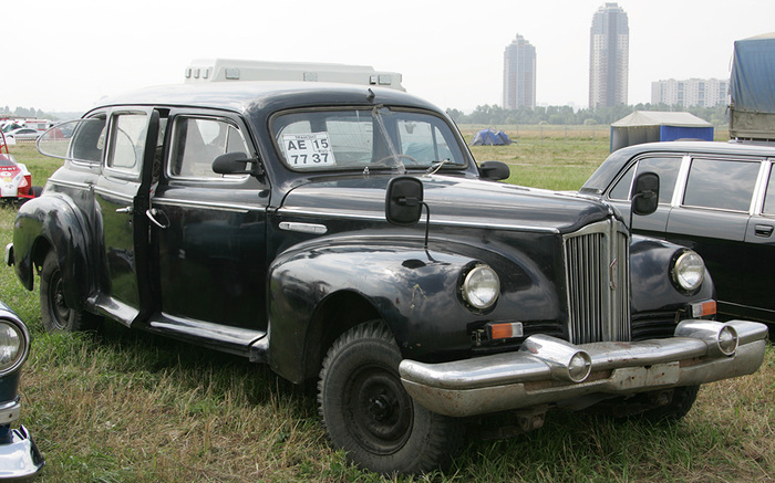 Замученный тяжелой жизнью ЗИС-110. И такое бывало