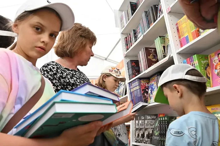 В Госдуме призвали бороться с «деструктивными» детскими книгами и назвали 5 найденных в них «антиценностей» - Политика, Новости, Госдума, Книги