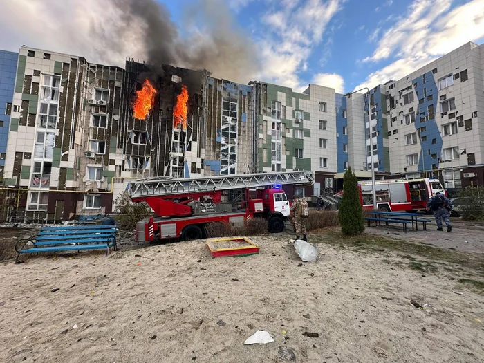 В Белгороде снова прилёт БПЛА - Белгород, Беспилотник, Пво, Видео, Вертикальное видео, Telegram (ссылка)