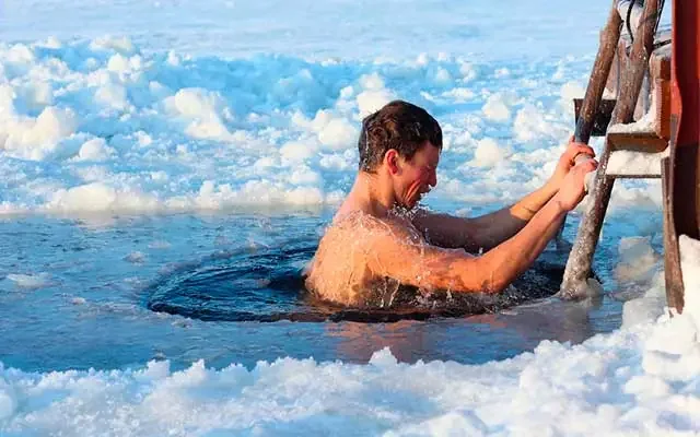 How to prepare yourself for swimming in an ice hole on Epiphany - Healthy lifestyle, Swimming in the ice hole, Baptism