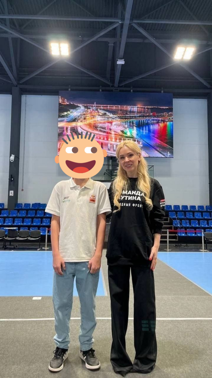 Екатерина Мизулина приехала в Волгоград в очень интересном свитшоте