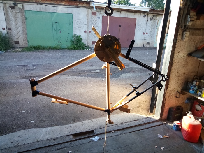 Сначала прогрунтовал