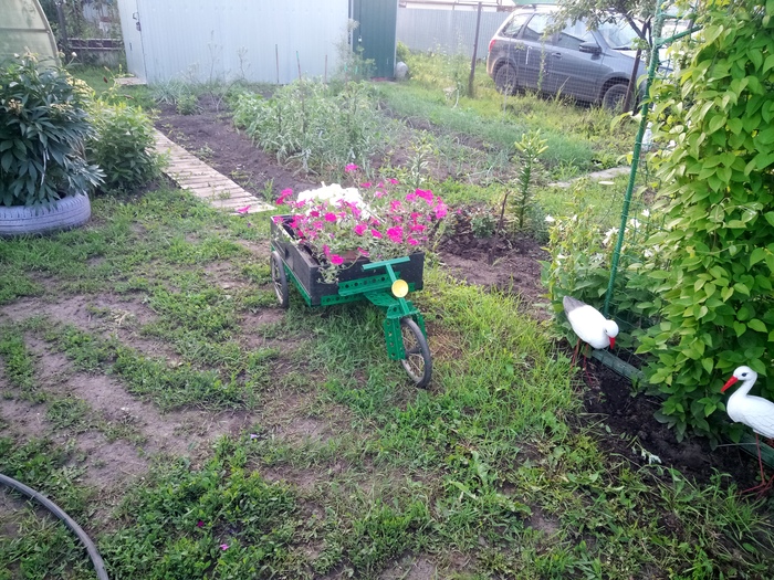 Собрал из разного хлама что валялся в гараже.