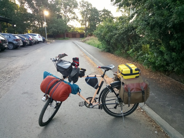 Время около 5 утра.