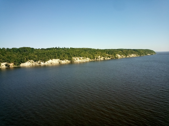 Живописные места. Как то зимой, ночью где то на этих берегах варил я себе покушоц. Помню кашу делал, из пшёнки и консервов мясных. Но это уже другая история.