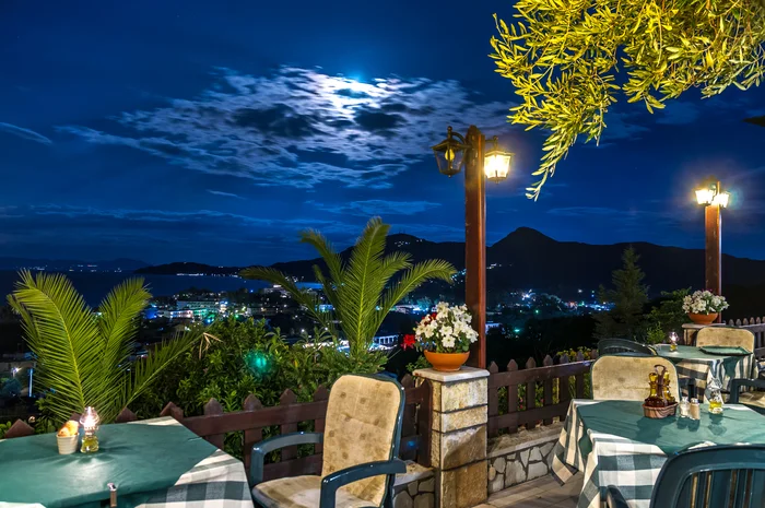 Night tavern - My, Greece, Kerkyra, Evening, Tavern, Longpost