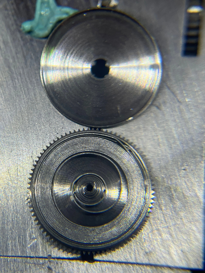 После мойки, в момент смазки