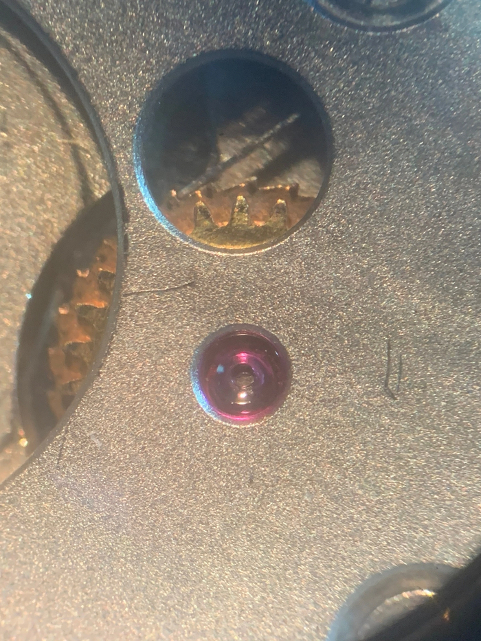 Отсутствие верхней оси в реверсивном колесе