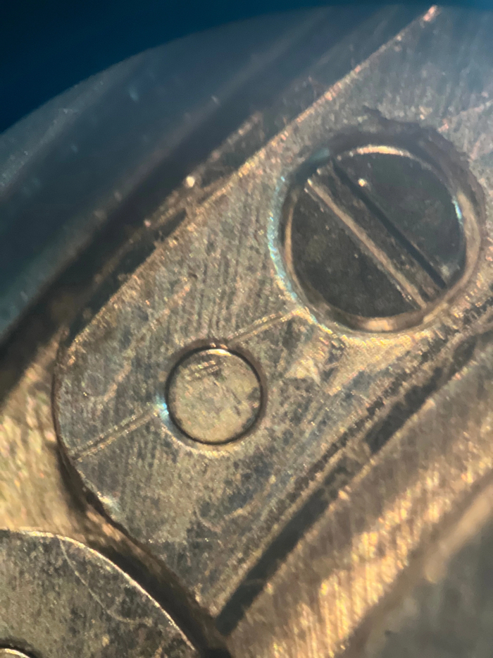 Следы повреждений