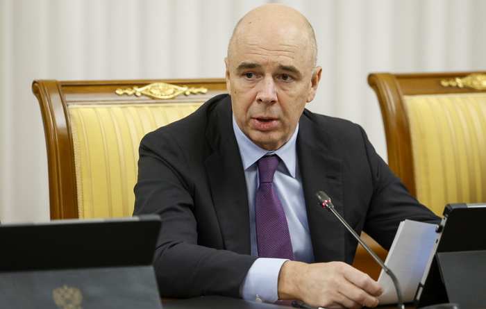        /&#x2009;POOL/&#x2009;