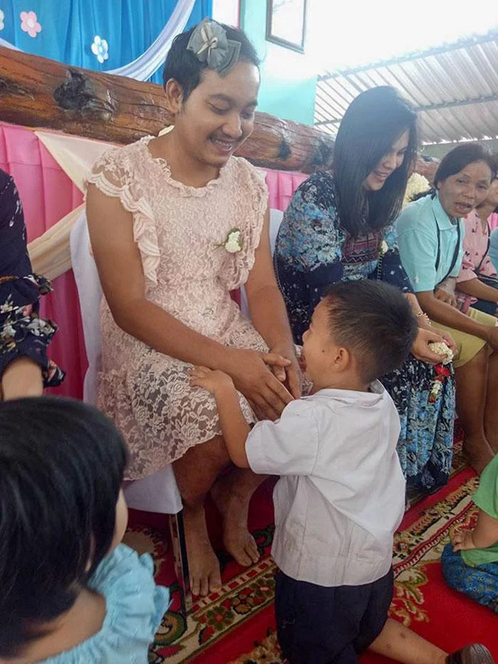 Respect to dad! - The photo, Parents and children, Children, Father, A son, Thailand, The dress, Mothers Day, Repeat