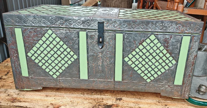 I took an old chest from the village, inside of which there was interesting content - My, Search, Cloth, Sewing, Box, Longpost, The photo