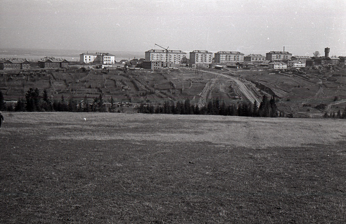 Заозерье во всей своей красе. Еще не построен клуб и нет ещё дачных посёлков.