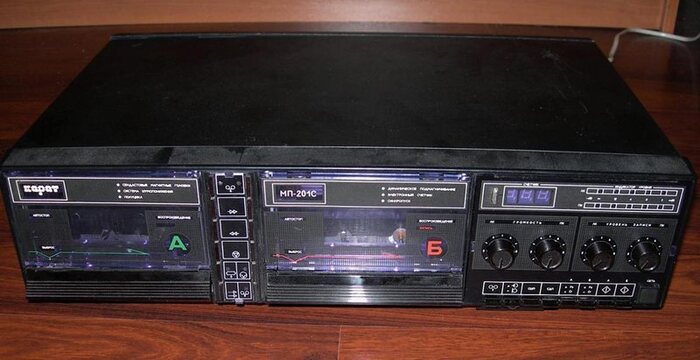 Тоже отлично себя показал мафончик. Удобно переписывать. Ну и Pink Floyd строго на "хромдиоксид" )