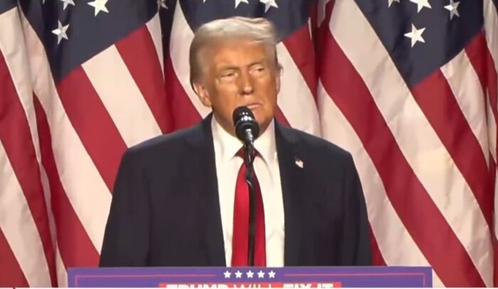 Трамп на выступлении, где он объявил о своей победе на президентских выборах в США, демонстрировал силу