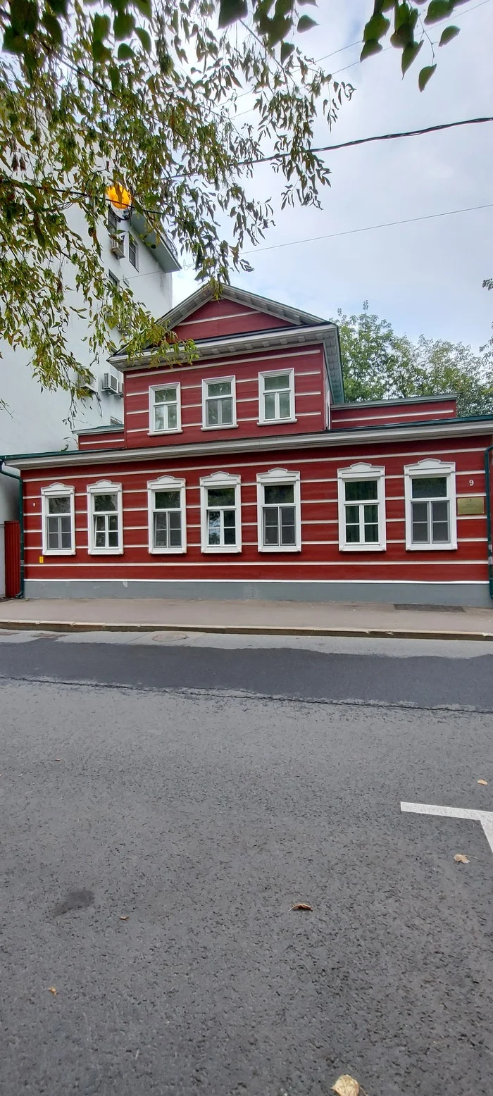 Wooden Moscow. Wooden houses in the center of the capital that have survived to this day - My, Moscow, Walking around Moscow, Mansion, Wooden house, Arbat, where to go, Architecture, Local history, Longpost