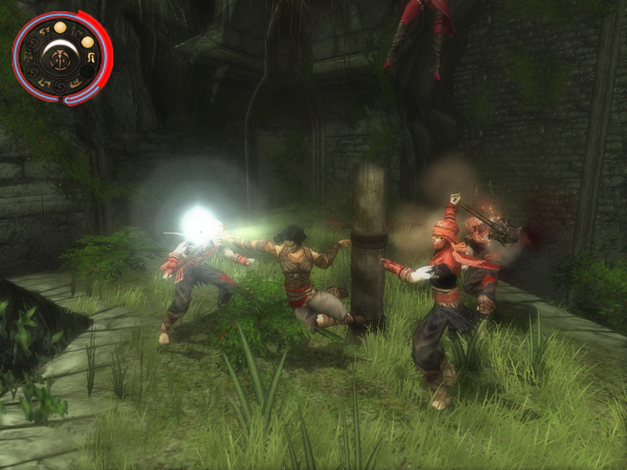 Вращение на 360 вокруг эффективный прием против толпы