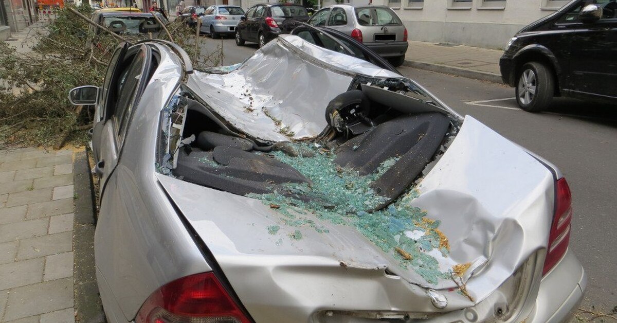 Опасные повреждения машины. Техническая экспертиза кузова автомобиля. Опасные повреждения машины. Ущерб автомобиля. Опасные повреждения машины.