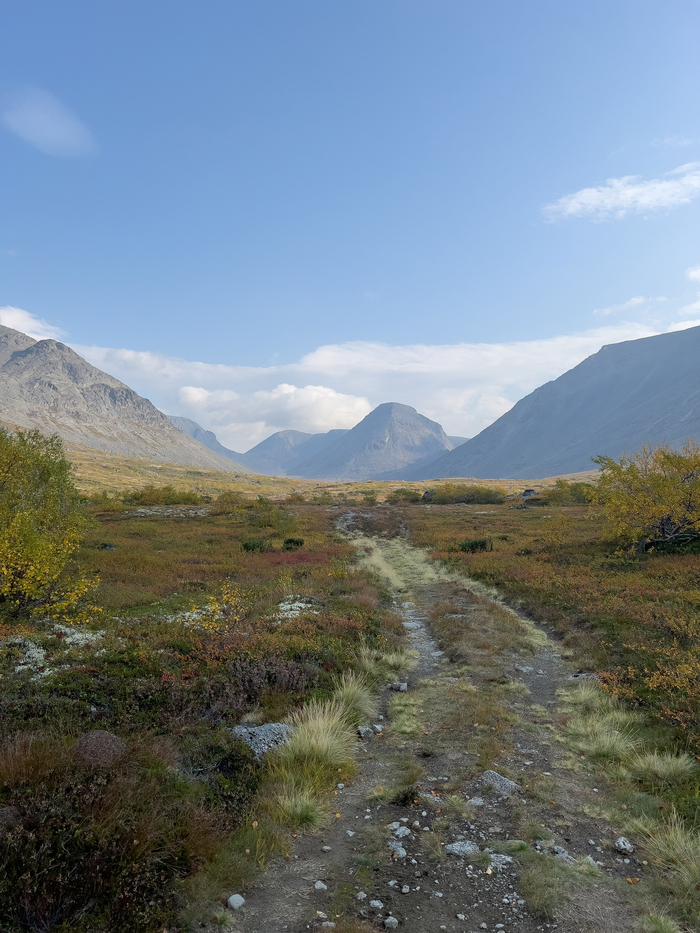 Тропа к Тахтаръявру, долина Малой Белой