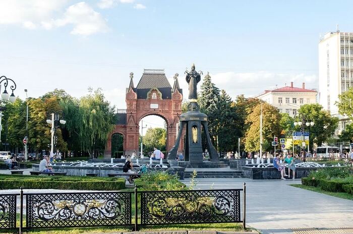 WHICH FOUNTAIN IS A MUST SEE IN KRASNODAR? - Road trip, Monument, Travels, Tourism, Krasnodar, Краснодарский Край, Cities of Russia, Туристы, sights, Travel across Russia, VKontakte (link)