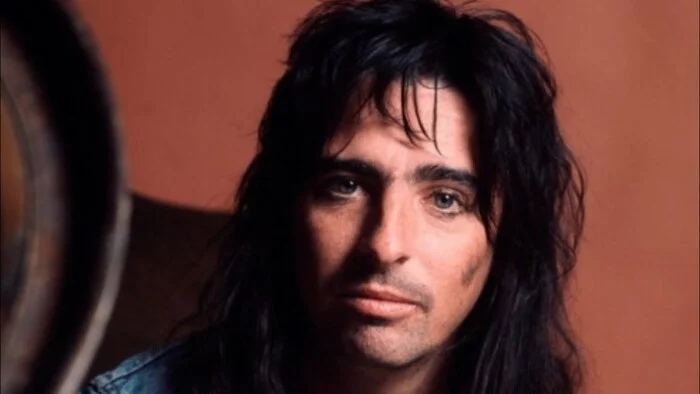 ALICE COOPER - especially for the respected SeeAsha, who has ALL the Alice's VINYL, and also because I got THIS track and it was a BLAST - Metal, Heavy metal, Hard rock, Alice Cooper, Video, Youtube, Longpost