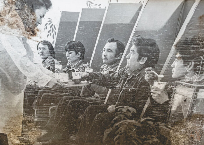 Заводчане в комнате психологической разгрузки