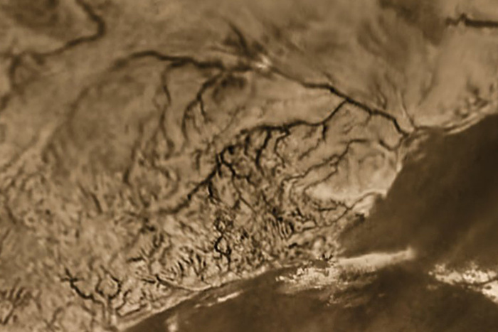    ...  /  ESA/NASA/University of Arizona