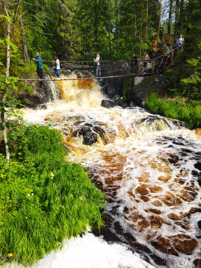 Ржавый водопад в Карелии - Моё, Водопад, Мобильная фотография, Фотография, Природа, Необычное