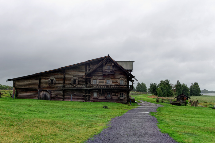 Дом Ошевнева (<a href="https://pikabu.ru/story/kizhi_12008280?u=https%3A%2F%2Fcommons.wikimedia.org%2Fwiki%2FFile%3AKizhi._Oshevnev_House_DSC02676_2200.jpg&t=%D0%BF%D0%BE%D0%BB%D0%BD%D0%BE%D1%80%D0%B0%D0%B7%D0%BC%D0%B5%D1%80&h=873a0e5adb4251d9e65c8a64f5aae3d77a61c8a9" title="https://commons.wikimedia.org/wiki/File:Kizhi._Oshevnev_House_DSC02676_2200.jpg" target="_blank" rel="nofollow noopener">полноразмер</a>)