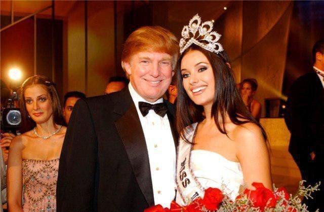 Miss Universe Oksana Fedorova with one of the contest's shareholders, Donald Trump. Moscow, 2002 - The photo, Oksana Fedorova, Donald Trump, История России