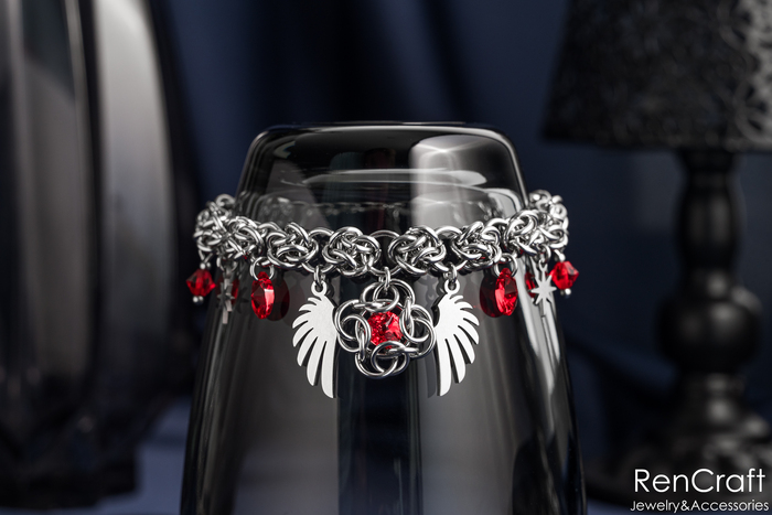 Хорошо сочетаются со сталью)