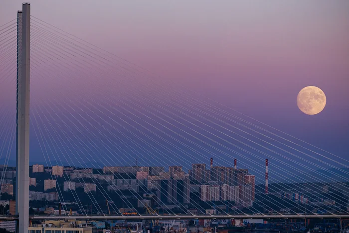 Moon over the Golden Bridge - My, The photo, Landscape, Canon, Architecture, Vladivostok, Primorsky Krai