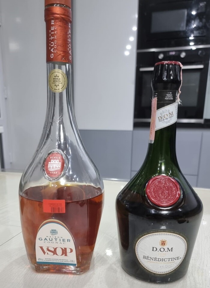 Бренди и Бенедектин.