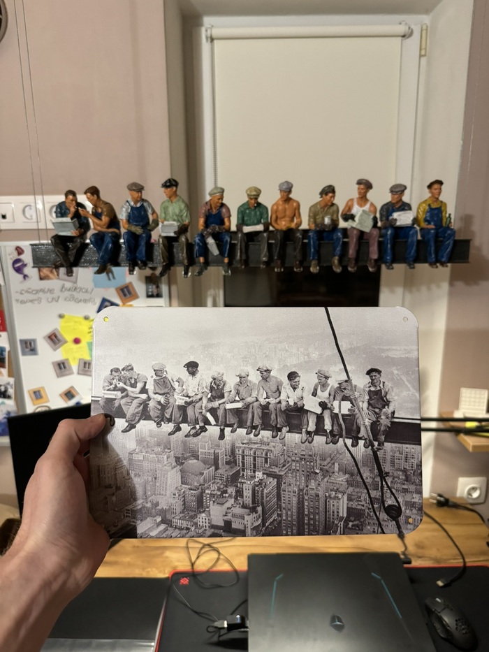 ночник "Обед на небоскребе"