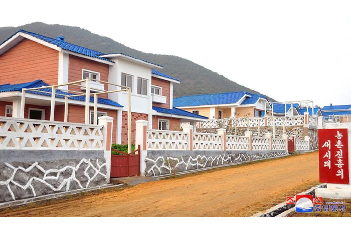 New apartments for peasants have been built - North Korea, Apartment, House, Peasants, Workers, Lodging, The property, Is free, Communism, Socialism, Longpost