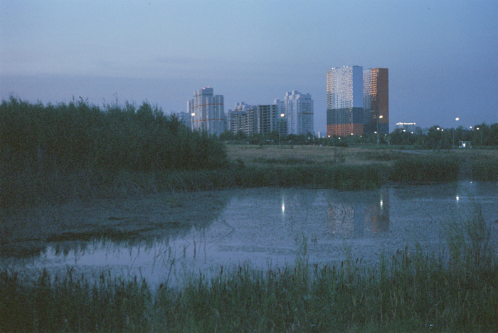 �������� 1/15, ��������� 2.8, ISO 200. ��� ������������� �������� ���������, �� ������ ������ � ���.