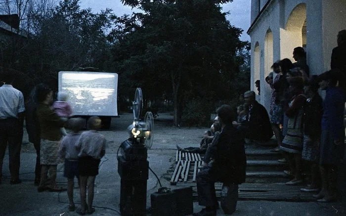 Summer mobile cinema in Volzhsky, Volgograd region, 1967 - Cinema, Volgograd region, Film and TV series news, the USSR, Summer, Childhood in the USSR, Made in USSR, Cosiness, 60th, Telegram (link)