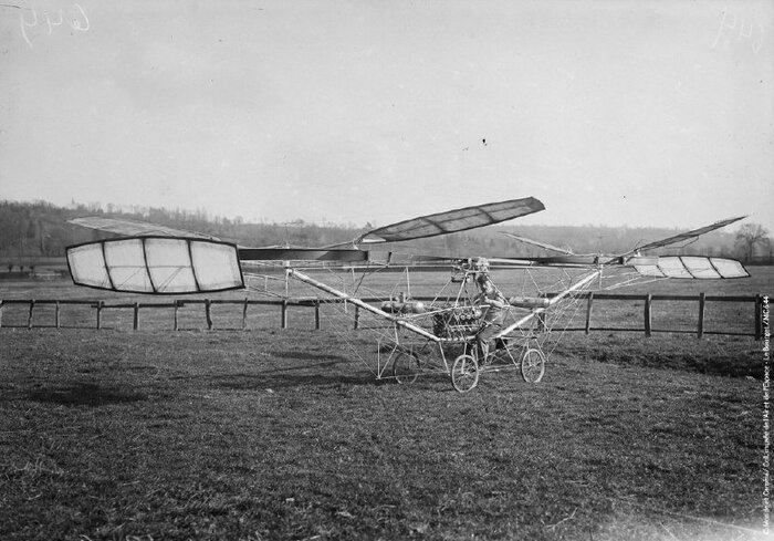вертолёт конструкции механика-изобретателя Поля Корню.