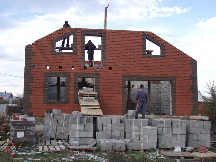 Еще специалисты.