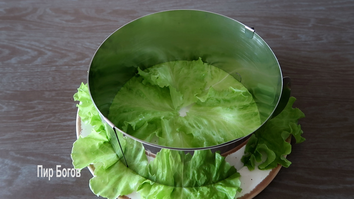 Красивый и вкусный салат на праздничный стол! Рецепт, Ингредиенты, Подача блюд, Салат с курицей, Слоеный салат, Салат, Праздничный стол, Длиннопост