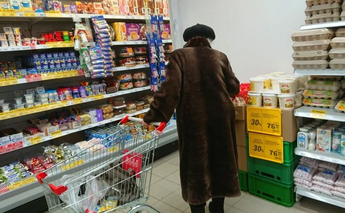 A pensioner came to the store, bought groceries for 3,642 rubles and - left. She was immediately caught and... - My, Negative, Retirees, Theft, Court, Grocery stores, Supermarket magnet, Pyaterochka, Criminal case, Life stories, Old age, The crime