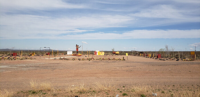 �������