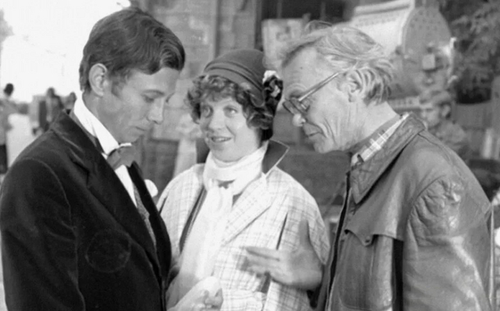 Как снимали фильм Не может быть! : кадры со съемок и несколько  интересных фактов о фильме Не может быть, Советское кино, Фото со съемок, Спойлер, Леонид Гайдай, Советские актеры, Яндекс Дзен, Яндекс Дзен (ссылка), Длиннопост