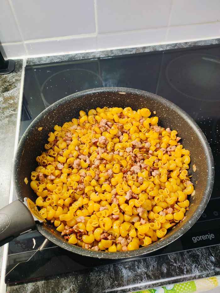 Мужская кухня. Мужской нажористый ужин! Люди, Еда, Мужское, Ужин, Мужская кулинария, Подача блюд, Макароны, Сыр, Фарш кулинарный, Фотография, Мобильная фотография, Рецепт, Вкусняшки, Холостяк, Тарелка, Готовка для ленивых, Помидоры, Лук, Длиннопост