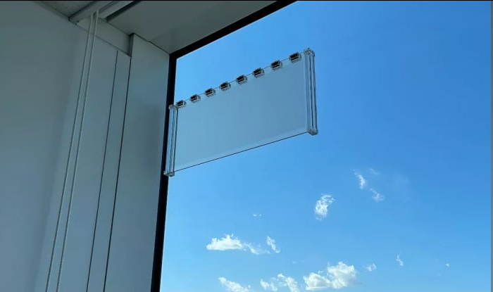 In August this year, an upgraded version of the transparent 5G antenna WAVEANTENNA went into operation on a window in Tokyo's bustling Shinjuku district. - My, Engineer, Technologies, Energy, Japan, Tokyo, 5g, Antenna, Inventions, Innovations, Technics