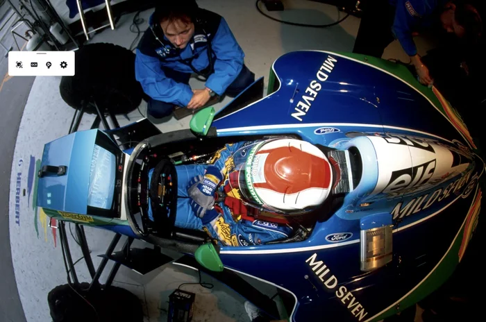 Great Japan Rain '94: Hill gave the race of his life against Schumacher, although it almost ended in a fatal crash - My, Formula 1, Автоспорт, Competitions, Race, Speed, Michael Schumacher, Ayrton Senna, Damon Hill, Nigel Mansell, Mika Hakkinen, Jean Alesi, Eddie Irvine, Benetton, 90th, Retro, Life stories, Williams racing, Ferrari, Video, Youtube, Longpost