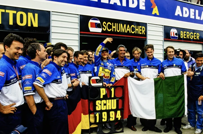 Great Japan Rain '94: Hill gave the race of his life against Schumacher, although it almost ended in a fatal crash - My, Formula 1, Автоспорт, Competitions, Race, Speed, Michael Schumacher, Ayrton Senna, Damon Hill, Nigel Mansell, Mika Hakkinen, Jean Alesi, Eddie Irvine, Benetton, 90th, Retro, Life stories, Williams racing, Ferrari, Video, Youtube, Longpost