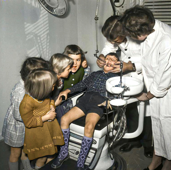 Осколки истории : Интересные и редкие ретро-фотографии Европы. 20 раскрашенных фотографий ХХ века. Часть XII Старое фото, Историческое фото, Фотография, Европа, 20 век, Германия, Франция, Греция, Нидерланды (Голландия), Дания, Австрия, Италия, Колоризация, Длиннопост