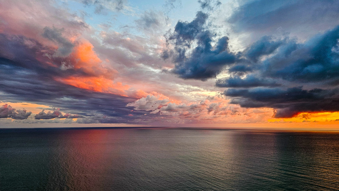 Закат на черном море