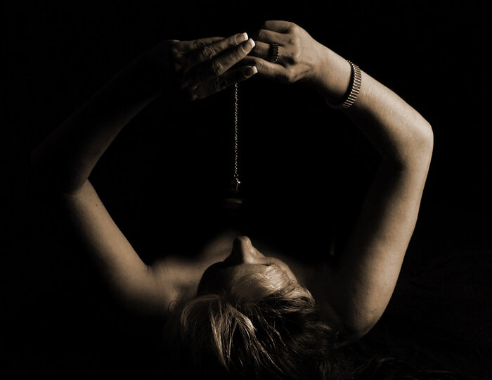 Не может быть. История №1. Гипноз